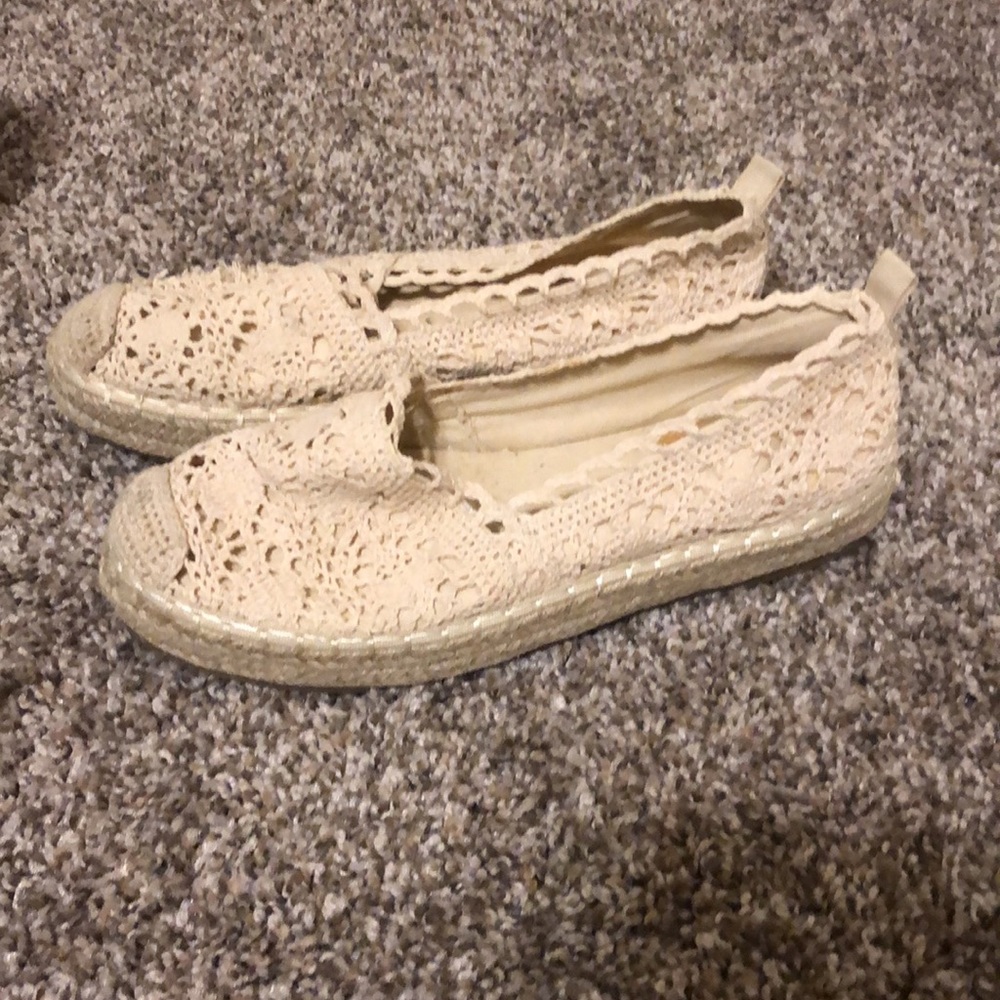 Cream lace shoes